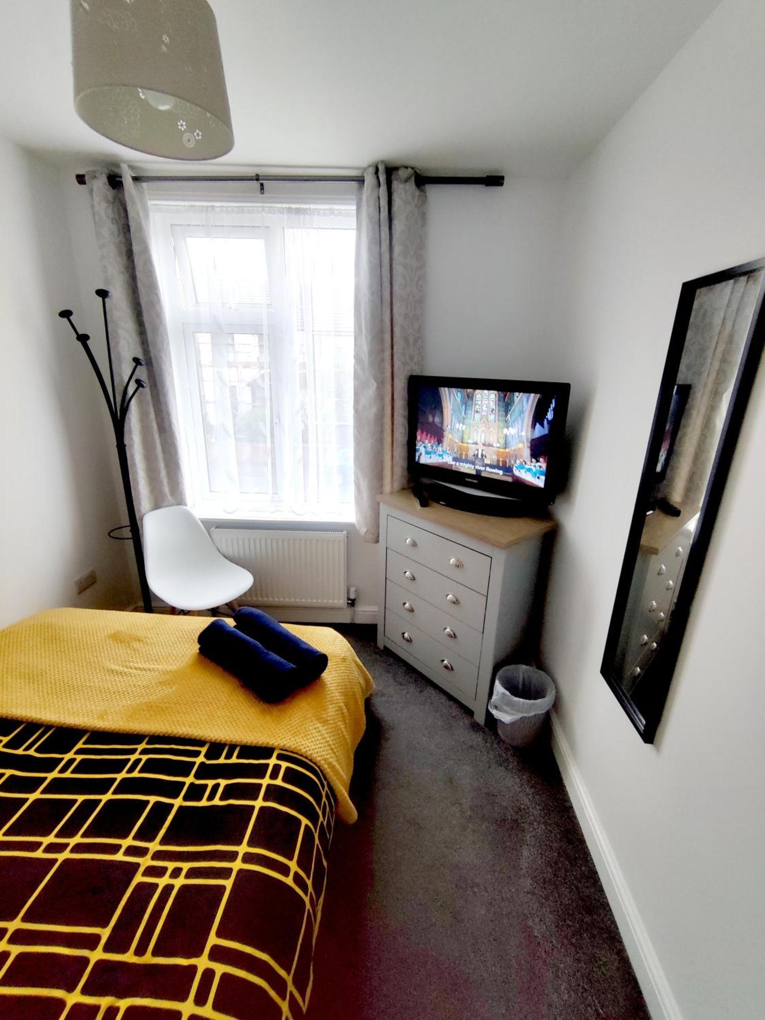 House Share With Few Ensuite Rooms Near Southmead Bristol Exterior photo