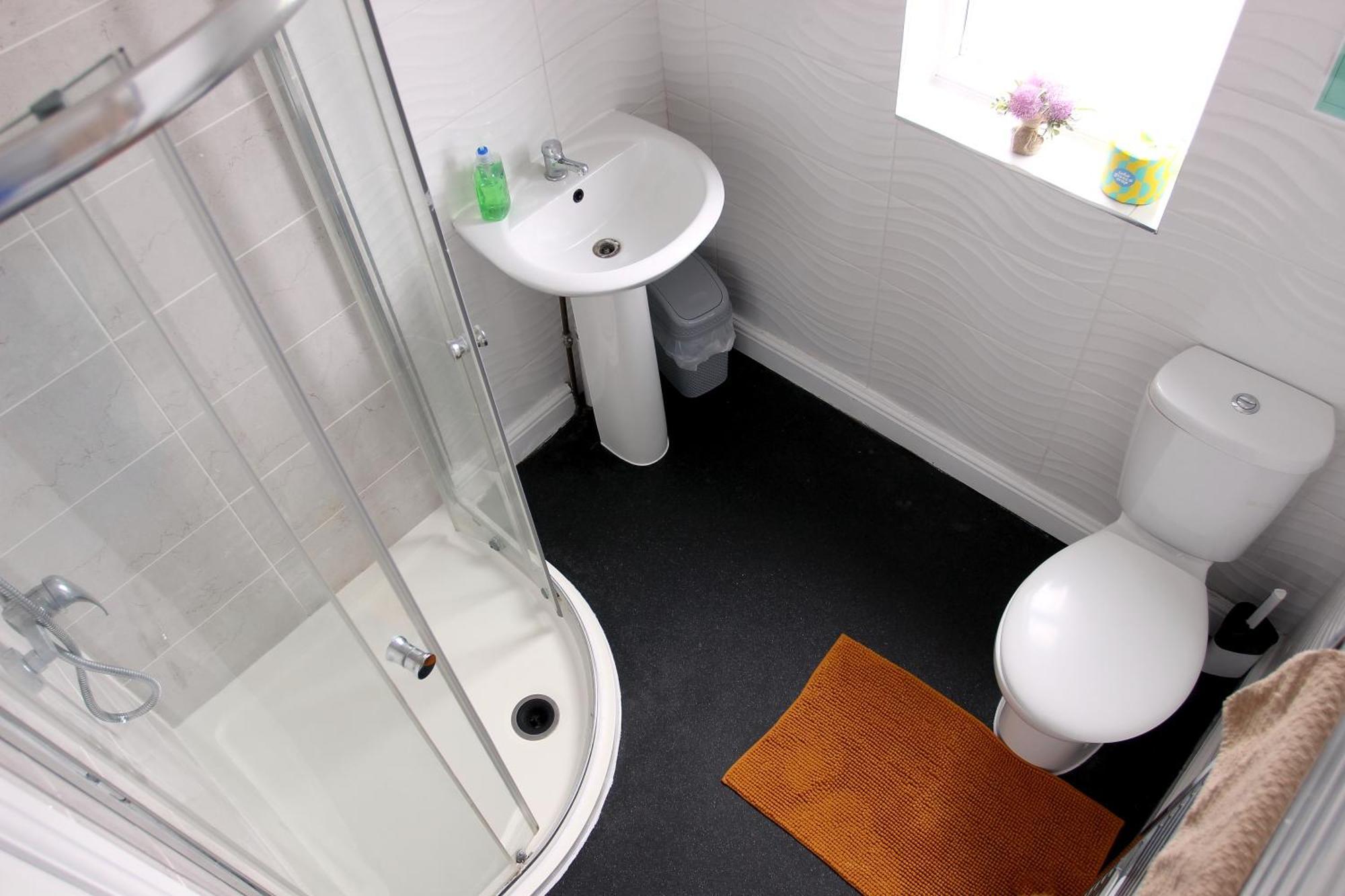 House Share With Few Ensuite Rooms Near Southmead Bristol Exterior photo